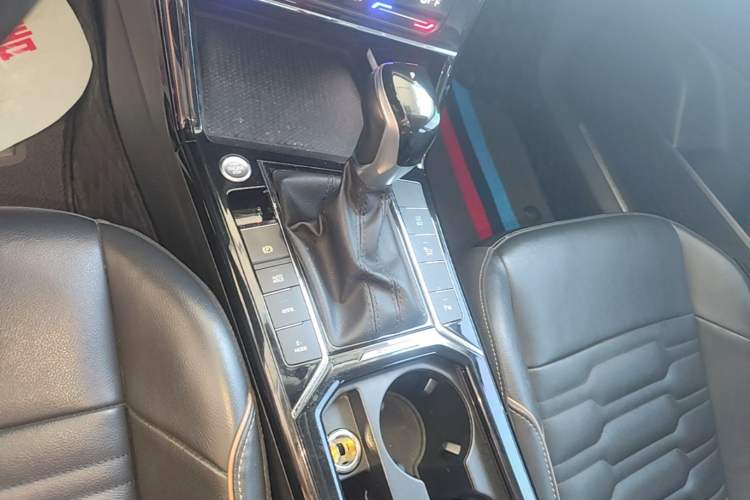 Used Volkswagen Passat New Energy 2020 430 PHEV Hybrid Elite Edition China VI Standard Gear Lever