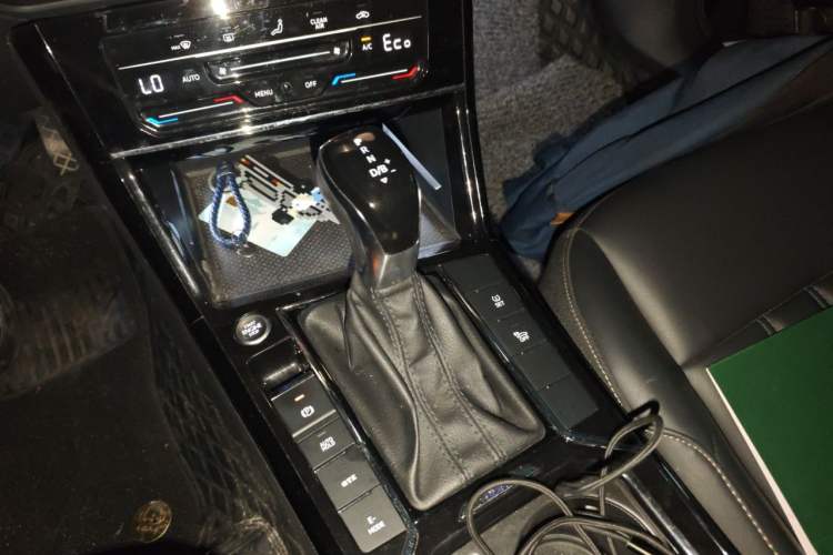 Used Volkswagen Passat New Energy 2020 430 PHEV Hybrid Elite Edition China VI Standard Gear Lever