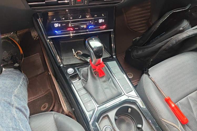Used Volkswagen Passat New Energy 2020 430 PHEV Hybrid Luxury Edition China VI Standard Gear Lever