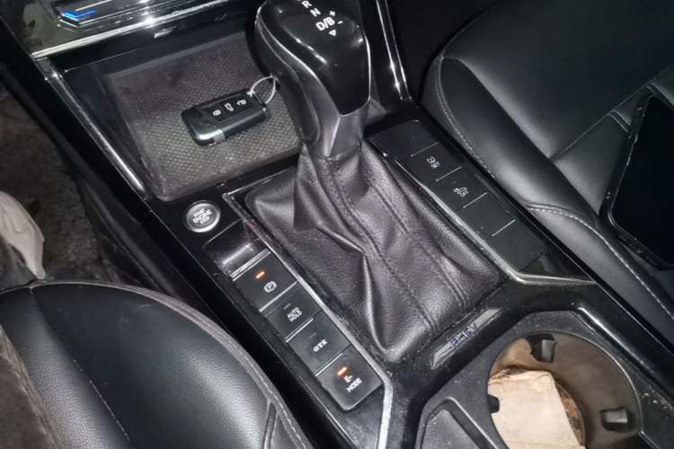 Used Volkswagen Passat New Energy 2020 430 PHEV Hybrid Elite Edition China VI Standard Gear Lever