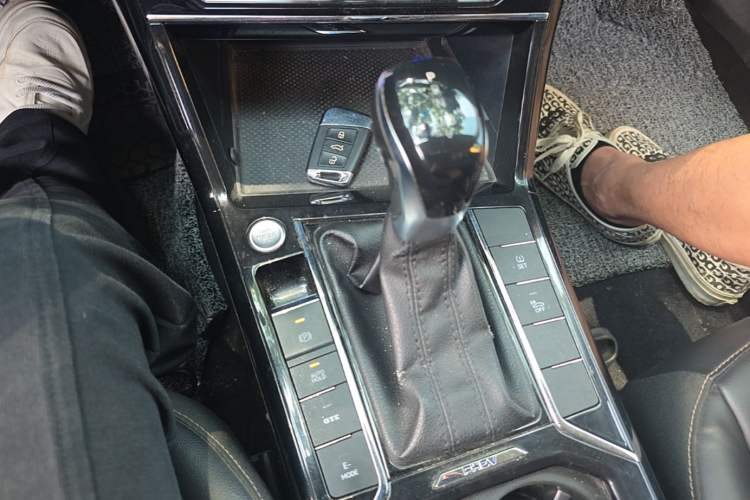 Used Volkswagen Passat New Energy 2020 430 PHEV Hybrid Elite Edition China VI Standard Gear Lever