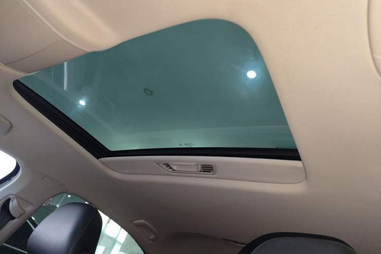 Used Volkswagen Passat New Energy 2020 430 PHEV Hybrid Elite Edition China VI Standard Headliner