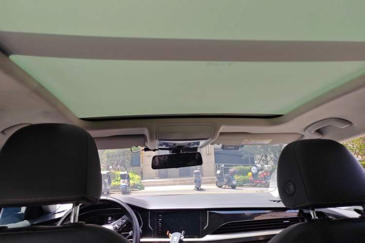 Used Volkswagen Passat New Energy 2020 430 PHEV Hybrid Elite Edition China VI Standard Headliner