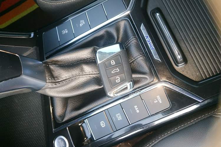 Used Volkswagen Passat New Energy 2020 430 PHEV Hybrid Elite Edition China VI Standard Interior 1