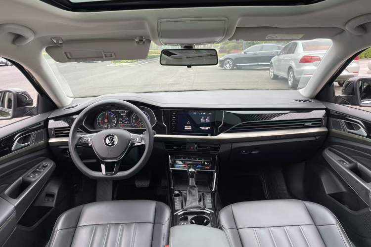 Used Volkswagen Passat New Energy 2020 430 PHEV Hybrid Elite Edition China VI Standard Interior 1