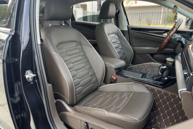 Used Volkswagen Passat New Energy 2020 430 PHEV Hybrid Elite Edition China VI Standard Interior 2