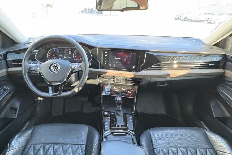 Used Volkswagen Passat New Energy 2020 430 PHEV Hybrid Luxury Edition China VI Standard Interior 3