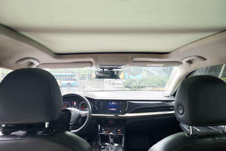 Used Volkswagen Passat New Energy 2020 430 PHEV Hybrid Luxury Version China V Standard Interior 3