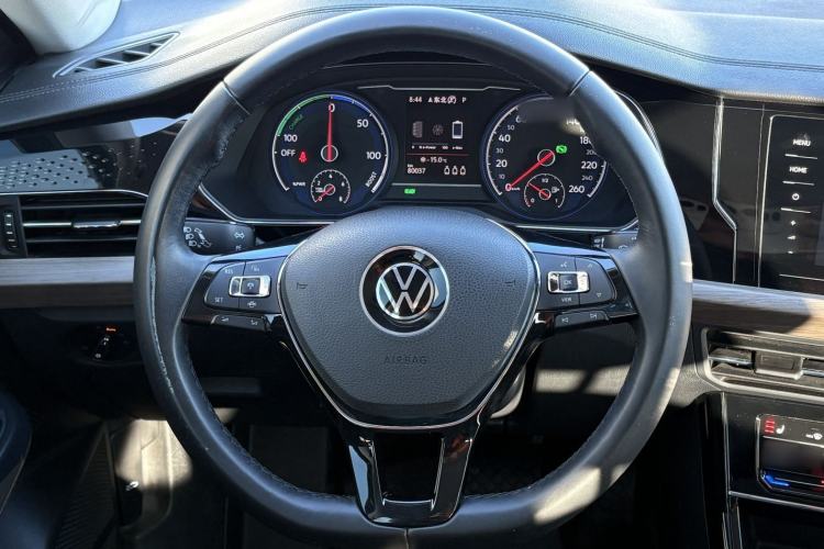 Used Volkswagen Passat New Energy 2020 430 PHEV Hybrid Luxury Edition China VI Standard Interior 4