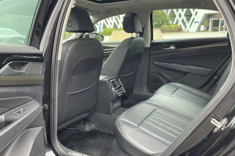 Used Volkswagen Passat New Energy 2020 430 PHEV Hybrid Elite Edition China VI Standard Interior 4