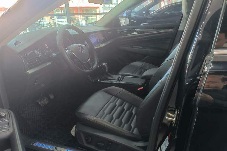 Used Volkswagen Passat New Energy 2020 430 PHEV Hybrid Elite Edition China VI Standard Interior 6