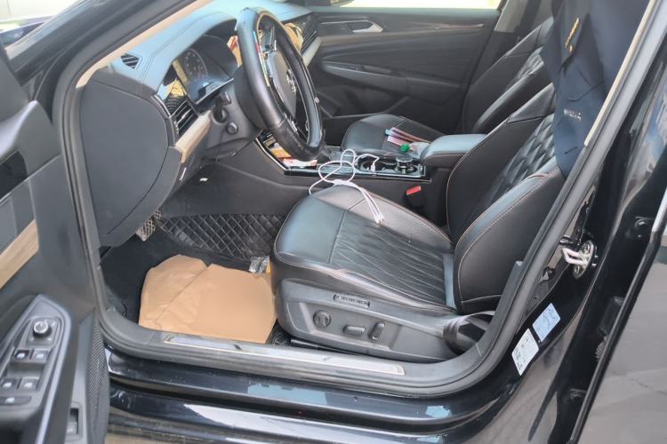 Used Volkswagen Passat New Energy 2020 430 PHEV Hybrid Luxury Edition China VI Standard Left Front Seat