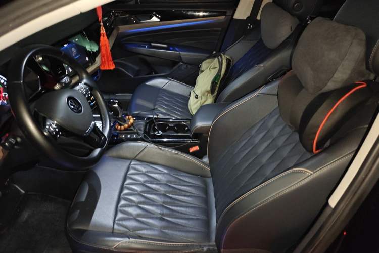 Used Volkswagen Passat New Energy 2020 430 PHEV Hybrid Luxury Edition China VI Standard Left Front Seat