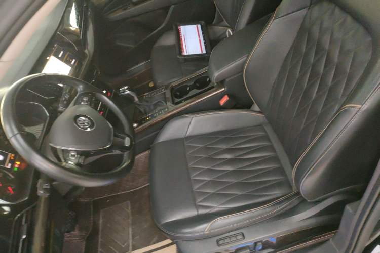 Used Volkswagen Passat New Energy 2020 430 PHEV Hybrid Luxury Edition China VI Standard Left Front Seat