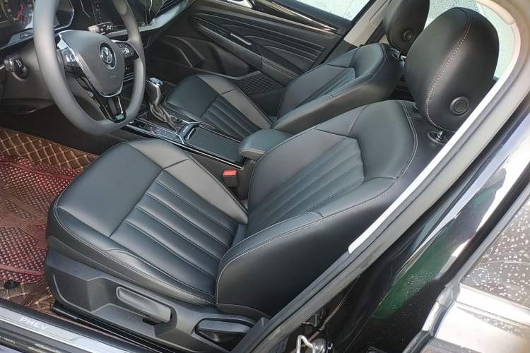 Used Volkswagen Passat New Energy 2020 430 PHEV Hybrid Elite Edition China VI Standard Left Front Seat