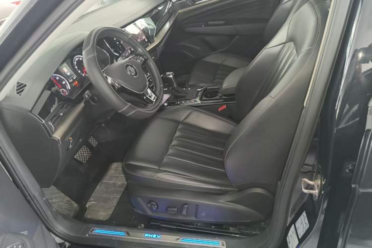 Used Volkswagen Passat New Energy 2020 430 PHEV Hybrid Elite Edition China VI Standard Left Front Seat