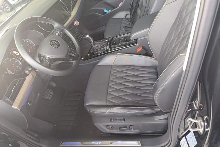 Used Volkswagen Passat New Energy 2020 430 PHEV Hybrid Luxury Edition China VI Standard Left Front Seat