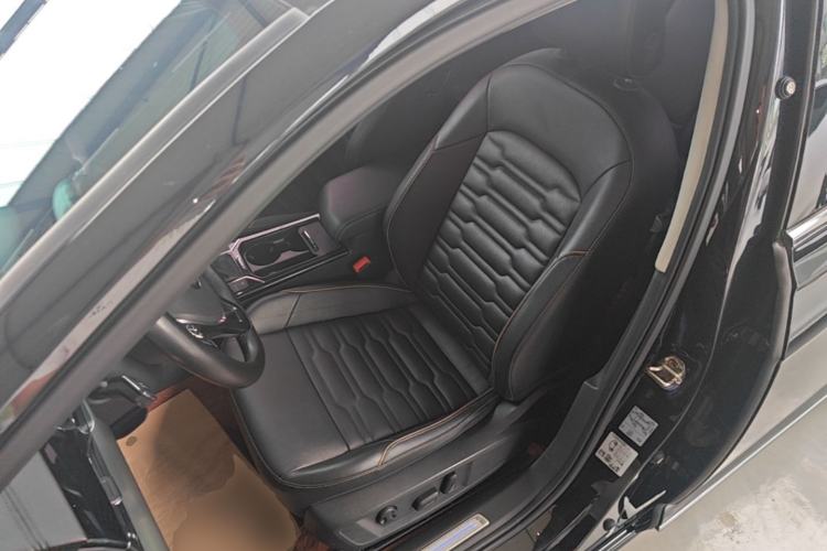 Used Volkswagen Passat New Energy 2020 430 PHEV Hybrid Elite Edition China VI Standard Left Front Seat