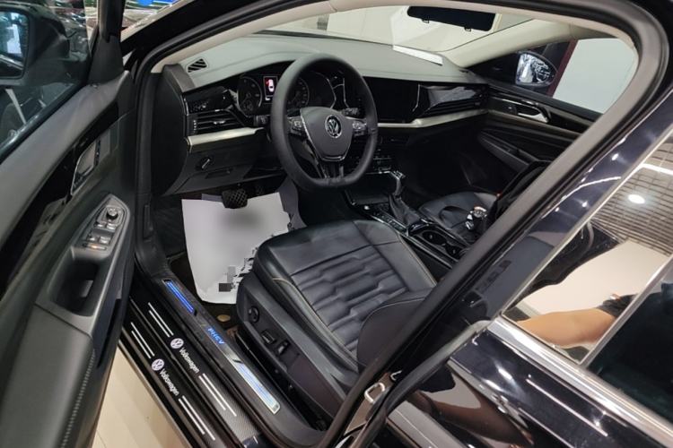 Used Volkswagen Passat New Energy 2020 430 PHEV Hybrid Elite Edition China VI Standard Left Front Seat