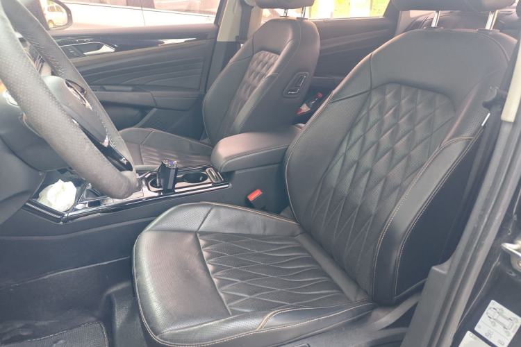 Used Volkswagen Passat New Energy 2020 430 PHEV Hybrid Luxury Edition China VI Standard Left Front Seat