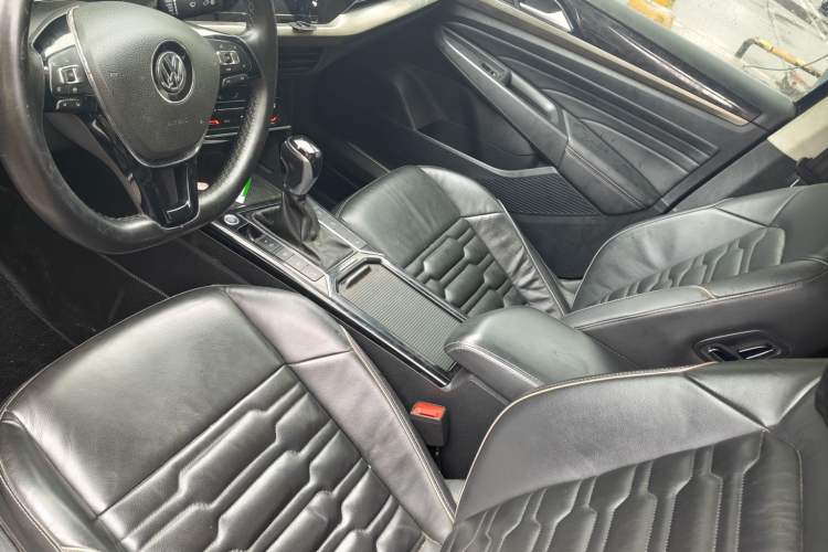 Used Volkswagen Passat New Energy 2020 430 PHEV Hybrid Luxury Version China V Standard Left Front Seat