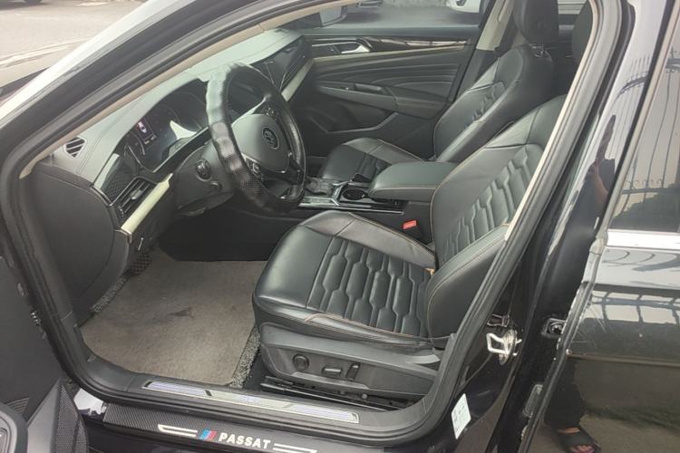 Used Volkswagen Passat New Energy 2020 430 PHEV Hybrid Elite Edition China VI Standard Left Front Seat