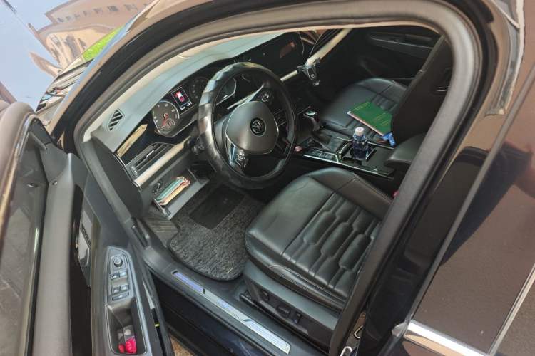 Used Volkswagen Passat New Energy 2020 430 PHEV Hybrid Elite Edition China VI Standard Left Front Seat