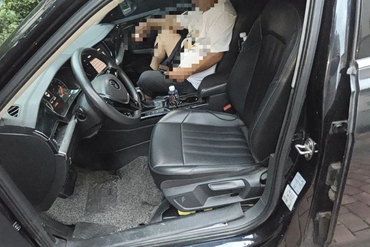 Used Volkswagen Passat New Energy 2020 430 PHEV Hybrid Elite Edition China VI Standard Left Front Seat