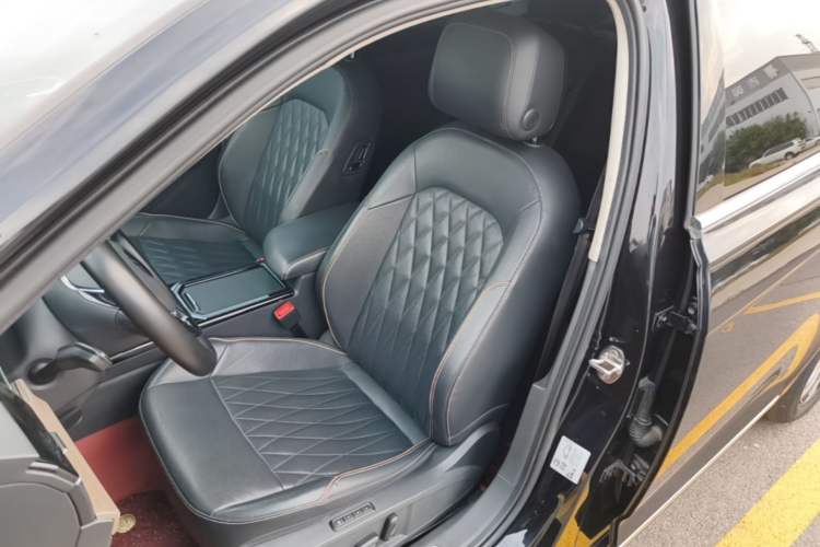 Used Volkswagen Passat New Energy 2020 430 PHEV Hybrid Luxury Edition China VI Standard Left Front Seat