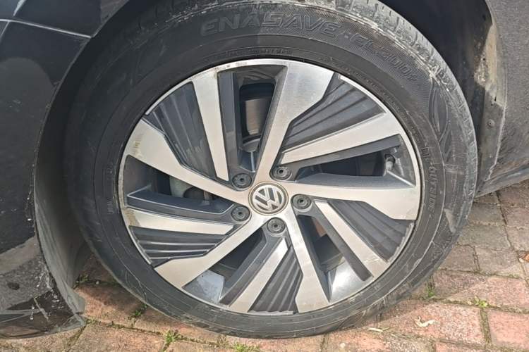 Used Volkswagen Passat New Energy 2020 430 PHEV Hybrid Luxury Edition China VI Standard Left Front Wheel Hub
