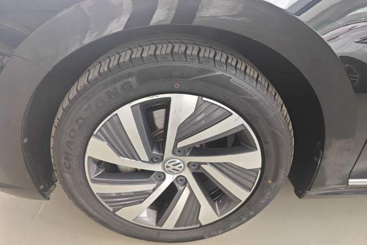 Used Volkswagen Passat New Energy 2020 430 PHEV Hybrid Elite Edition China VI Standard Left Front Wheel Hub