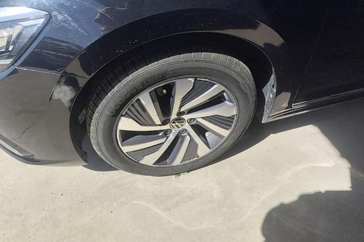 Used Volkswagen Passat New Energy 2020 430 PHEV Hybrid Elite Edition China VI Standard Left Front Wheel Hub