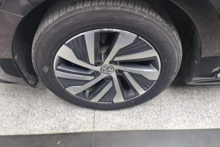 Used Volkswagen Passat New Energy 2020 430 PHEV Hybrid Elite Edition China VI Standard Left Front Wheel Hub