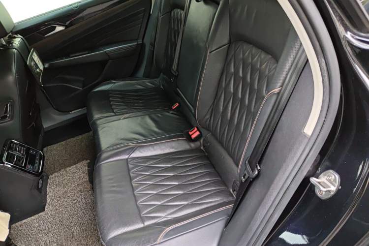 Used Volkswagen Passat New Energy 2020 430 PHEV Hybrid Luxury Edition China VI Standard Left Rear Seat