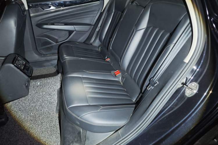 Used Volkswagen Passat New Energy 2020 430 PHEV Hybrid Elite Edition China VI Standard Left Rear Seat