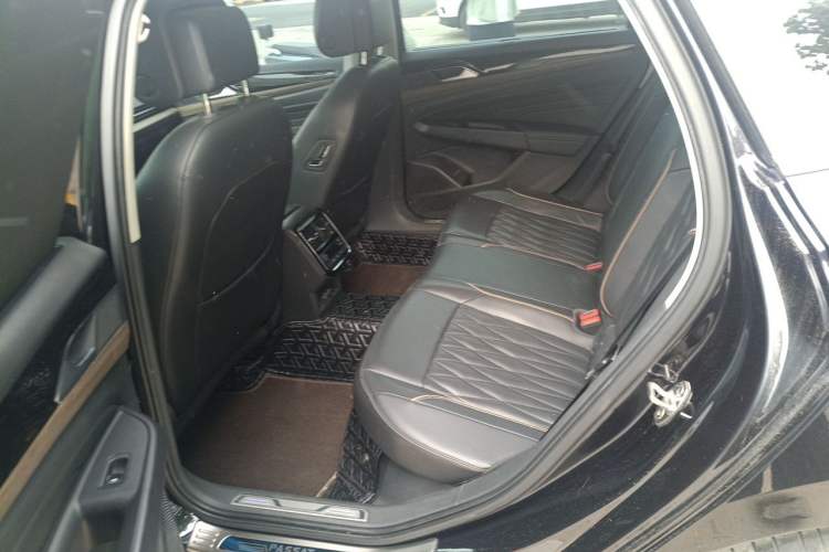 Used Volkswagen Passat New Energy 2020 430 PHEV Hybrid Luxury Edition China VI Standard Left Rear Seat