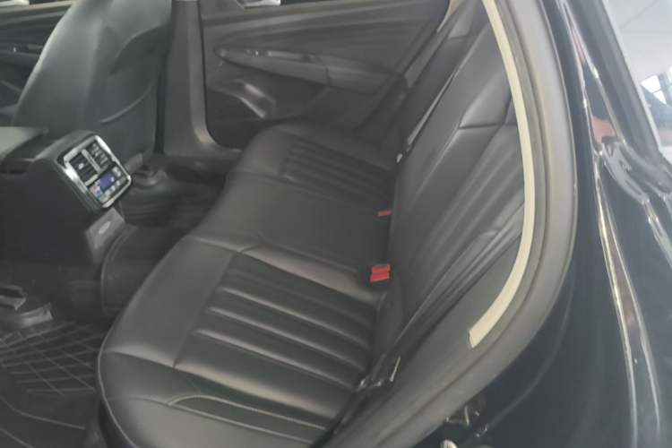 Used Volkswagen Passat New Energy 2020 430 PHEV Hybrid Elite Edition China VI Standard Left Rear Seat