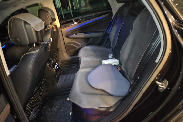 Used Volkswagen Passat New Energy 2020 430 PHEV Hybrid Luxury Edition China VI Standard Left Rear Seat