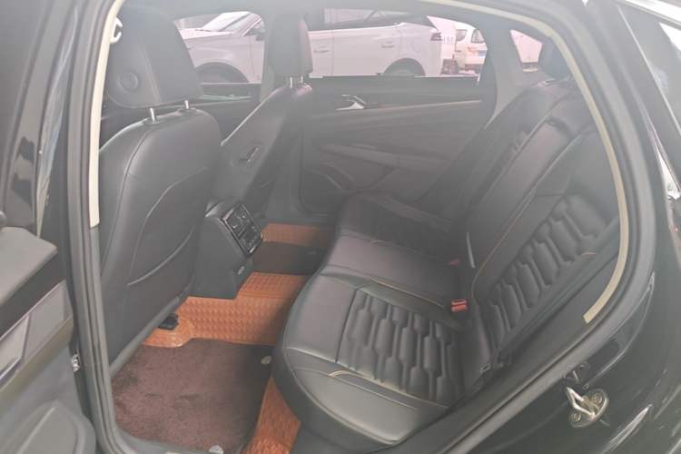 Used Volkswagen Passat New Energy 2020 430 PHEV Hybrid Elite Edition China VI Standard Left Rear Seat