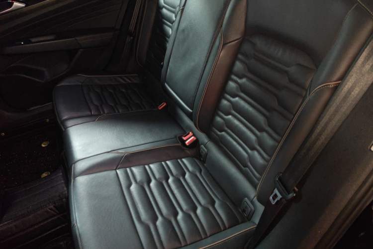 Used Volkswagen Passat New Energy 2020 430 PHEV Hybrid Elite Edition China VI Standard Left Rear Seat