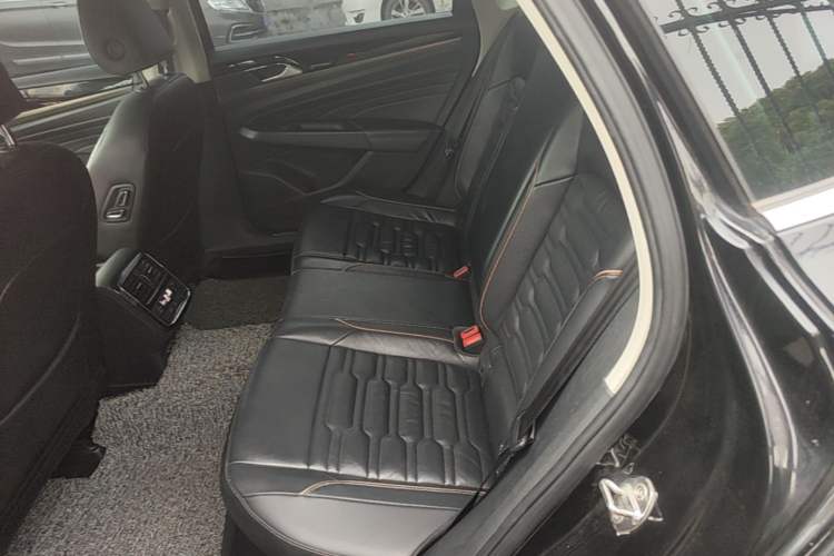 Used Volkswagen Passat New Energy 2020 430 PHEV Hybrid Elite Edition China VI Standard Left Rear Seat