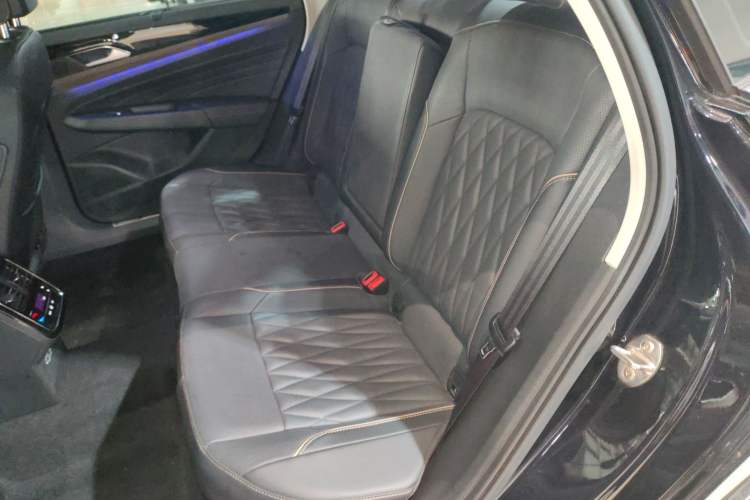 Used Volkswagen Passat New Energy 2020 430 PHEV Hybrid Luxury Edition China VI Standard Left Rear Seat
