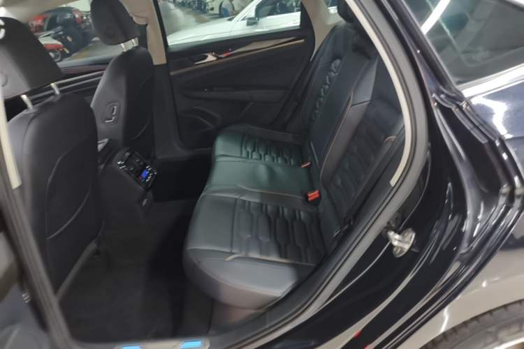 Used Volkswagen Passat New Energy 2020 430 PHEV Hybrid Elite Edition China VI Standard Left Rear Seat
