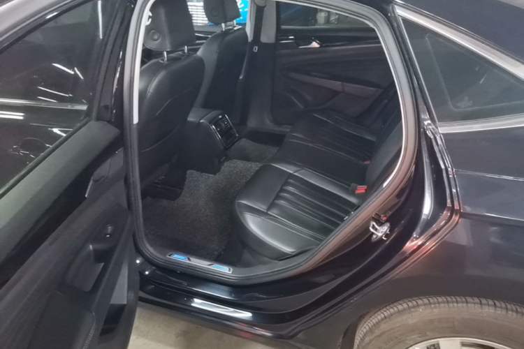 Used Volkswagen Passat New Energy 2020 430 PHEV Hybrid Elite Edition China VI Standard Left Rear Seat