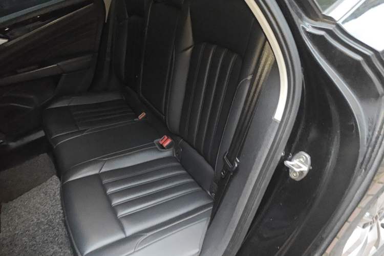 Used Volkswagen Passat New Energy 2020 430 PHEV Hybrid Elite Edition China VI Standard Left Rear Seat