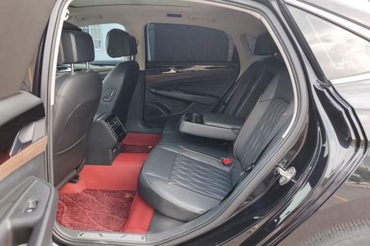 Used Volkswagen Passat New Energy 2020 430 PHEV Hybrid Luxury Edition China VI Standard Left Rear Seat
