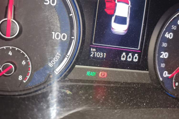 Used Volkswagen Passat New Energy 2020 430 PHEV Hybrid Luxury Edition China VI Standard Odometer Close Up