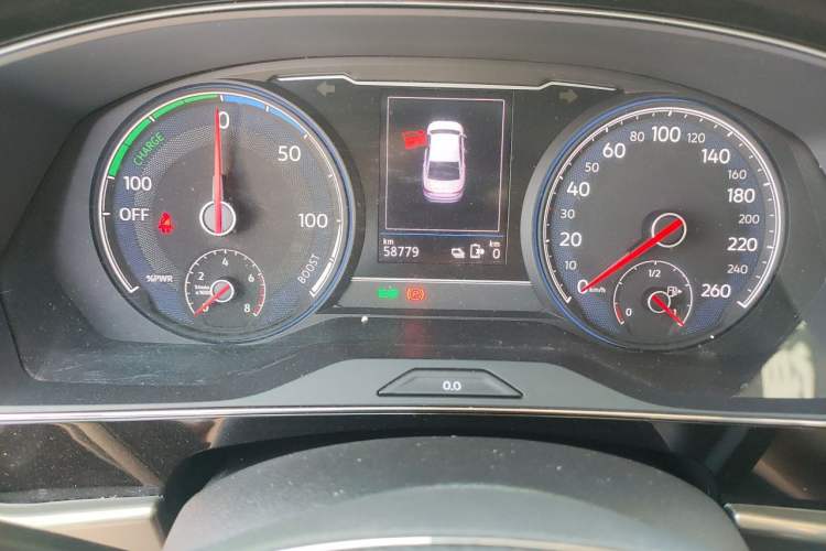 Used Volkswagen Passat New Energy  Odometer Close Up