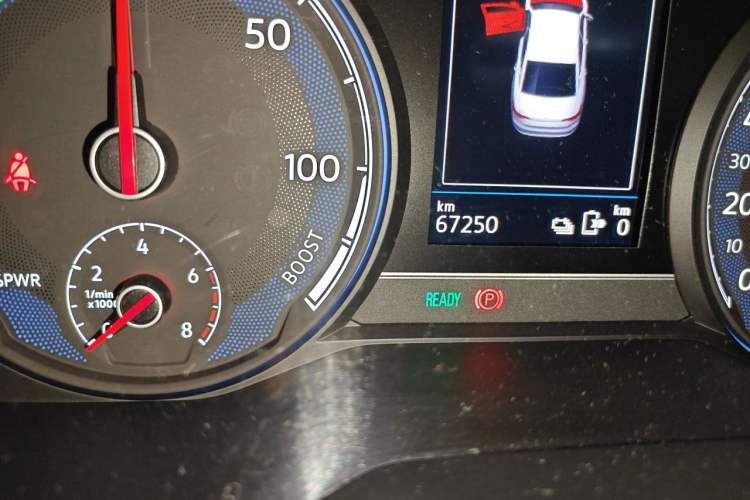 Used Volkswagen Passat New Energy 2020 430 PHEV Hybrid Luxury Edition China VI Standard Odometer Close Up