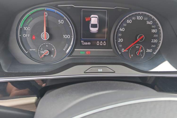 Used Volkswagen Passat New Energy 2020 430 PHEV Hybrid Luxury Edition China VI Standard Odometer Close Up